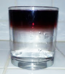 Figura 1: El agua y el vino permanecen separados por un largo tiempo.